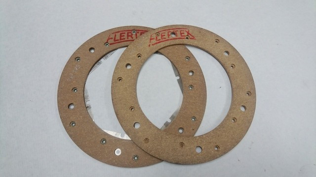 Embrayage jeu de 2 garnitures Ø 215 mm à riveter Ford Vedette 54